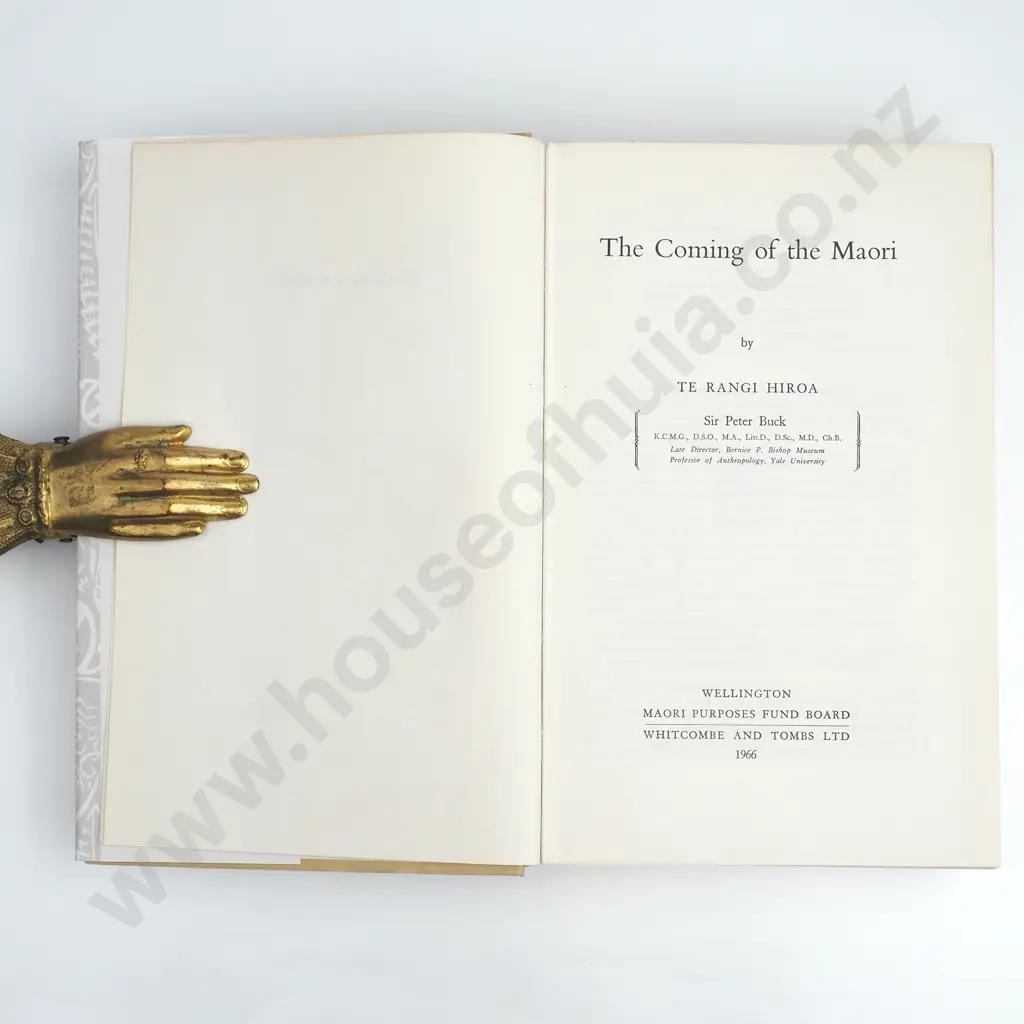 Te Rangi Hiroa ( Sir Peter Buck ) - The Coming of the Maori, 1966 Reprint Image 1++
