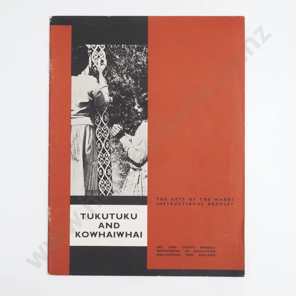 The Arts of the Maori Instructional Booklet - 'Tukutuku and Kowhaiwhai' Image 1++