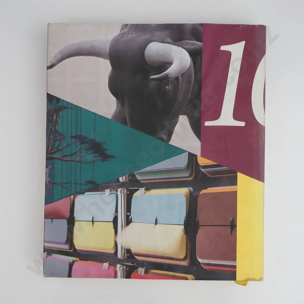 101 Works of Art ( Christchurch Art Gallery Te Puna o Waiwhetu) Image 1++