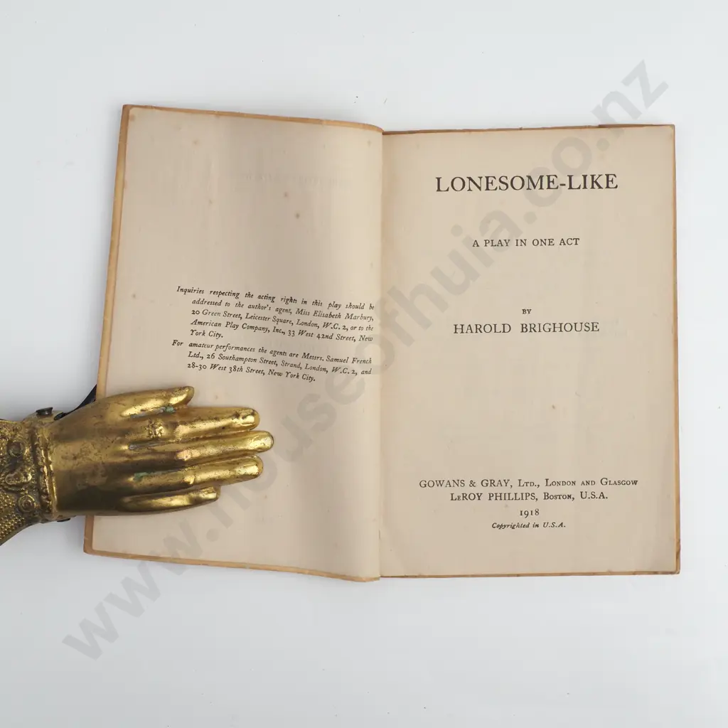 Dickens, Charles; A Christmas Carol Image 1++
