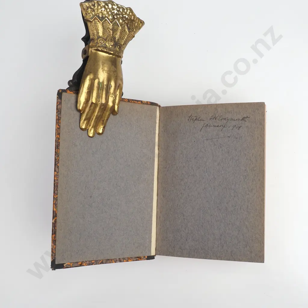 A New Pocket Dictionary of the English and Italian Languages Image 1++