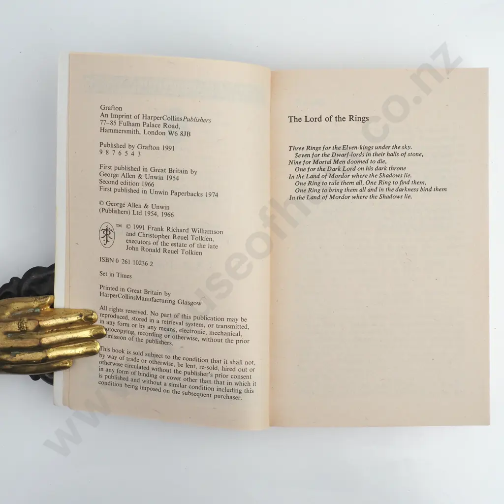 J.R.R Tolkien - The Lord Of The Rings Triliogy' Grafton, Paperback (1991) Image 1++