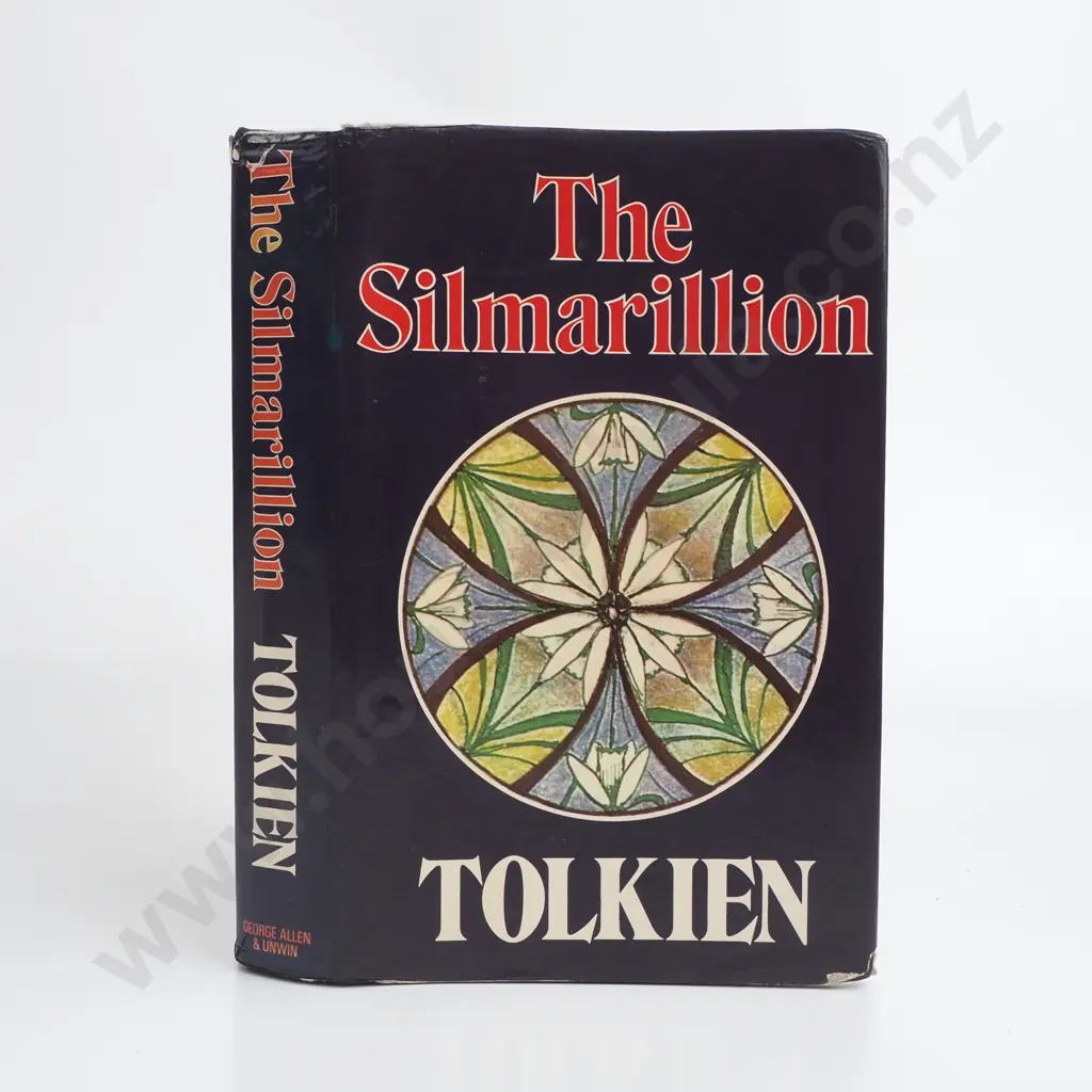 J.R.R Tolkien - 'The Silmarillion' George Allen & Unwin, First Edition (1977) Image 1++