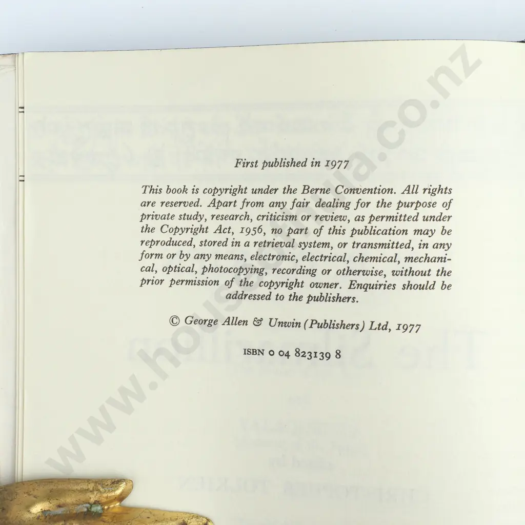 J.R.R Tolkien - 'The Silmarillion' George Allen & Unwin, First Edition (1977) Image 1++