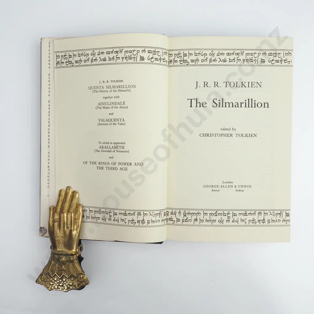 J.R.R Tolkien - 'The Silmarillion' George Allen & Unwin, First Edition (1977) Image 1++