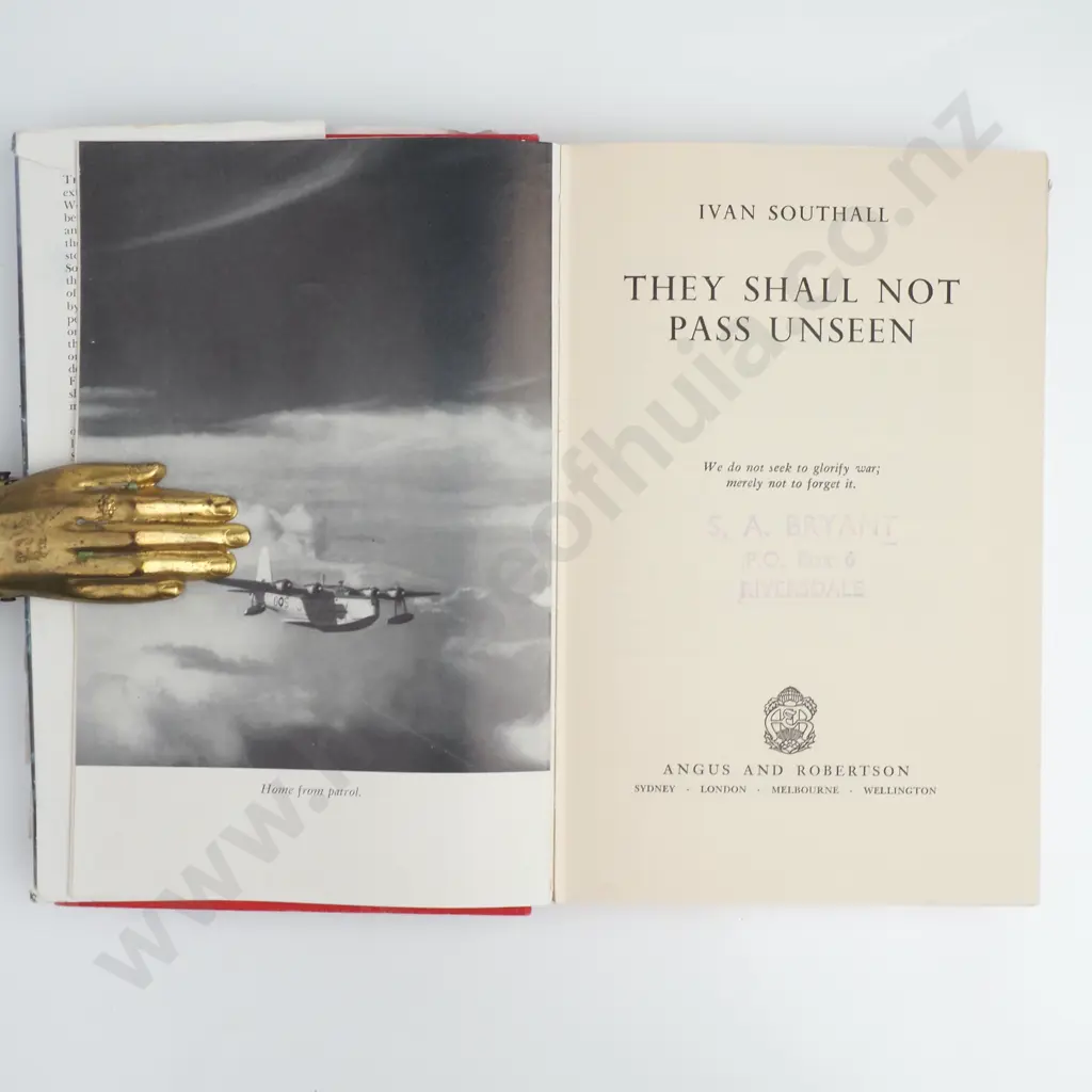 Ivan Southall - 'They Shall Not Pass Unseen', 1st Edition 1956 Image 1++
