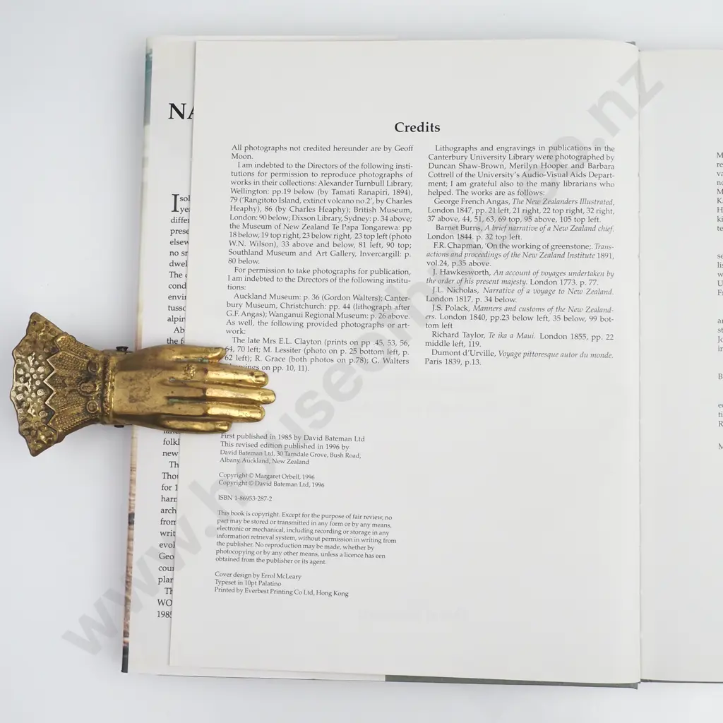 Orbell, Margaret; The Natural World of the Māori Image 1++