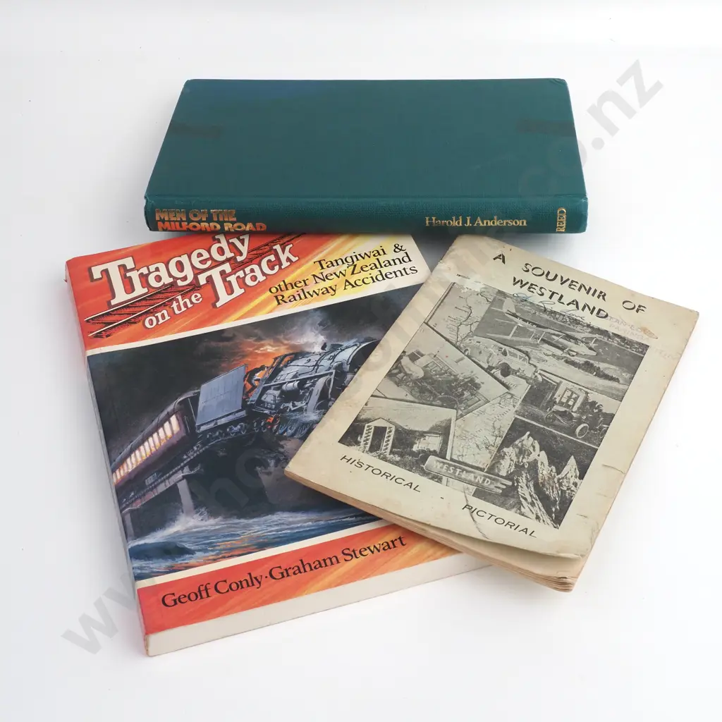 Three Books on New Zealand History & Historical Events Image 1++