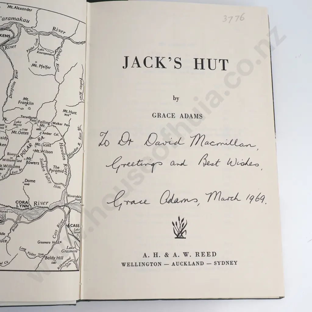 Two Books -Jacks Hut & Castle Hill Image 1++