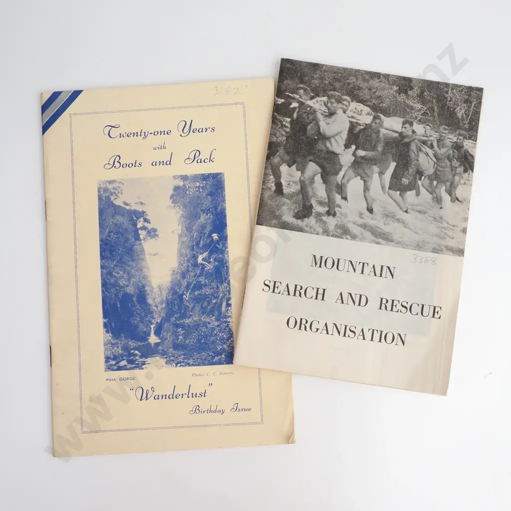 Two Antiquated Tramping Pamphlets/Programmes - Mountain Search & Rescue Organization - Auckland Tramping Club Image 1++