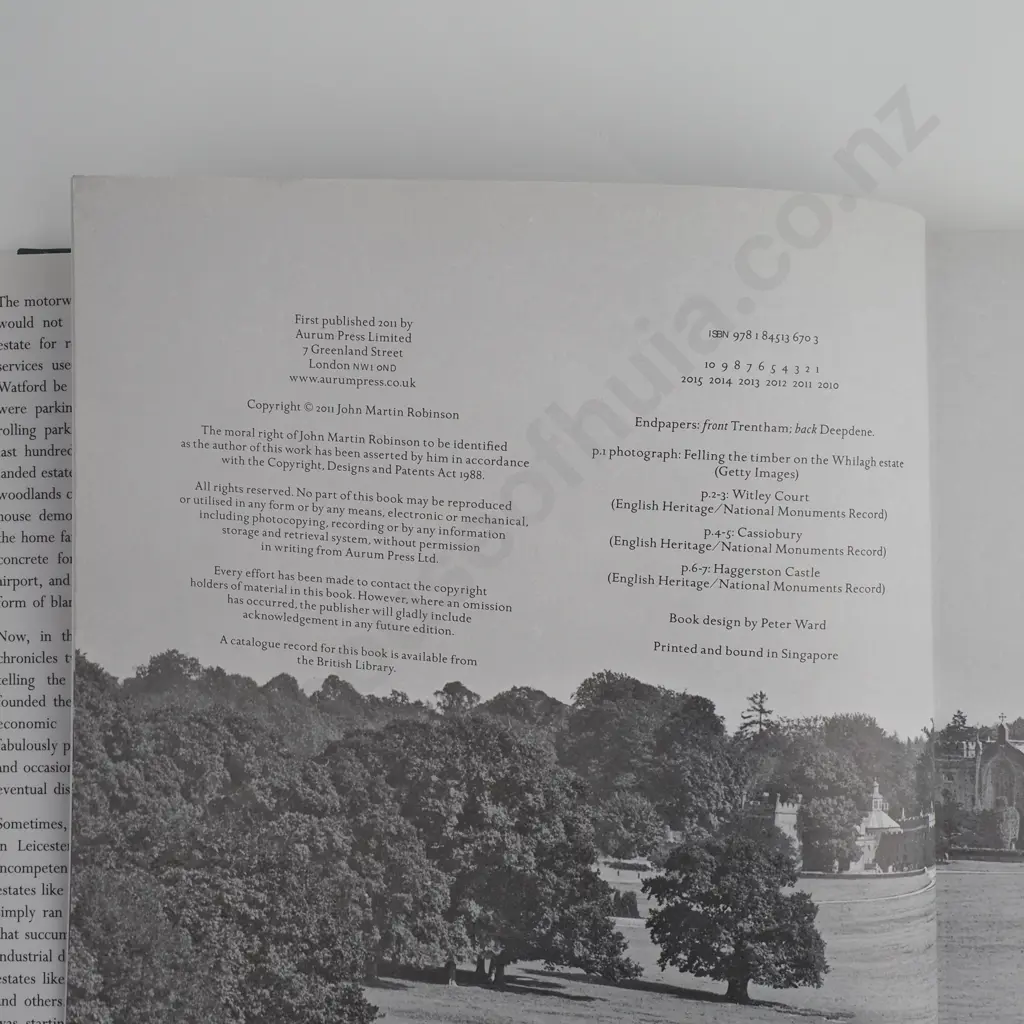 John Martin Robinson - Feeling the Ancient Oaks, Hardcover Image 1++