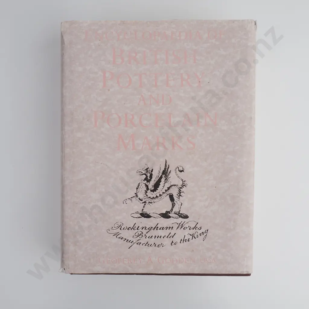Geoffrey A. Godden - Encyclopaedia Of British Pottery and Porcelain Marks, Hardcover Image 1++