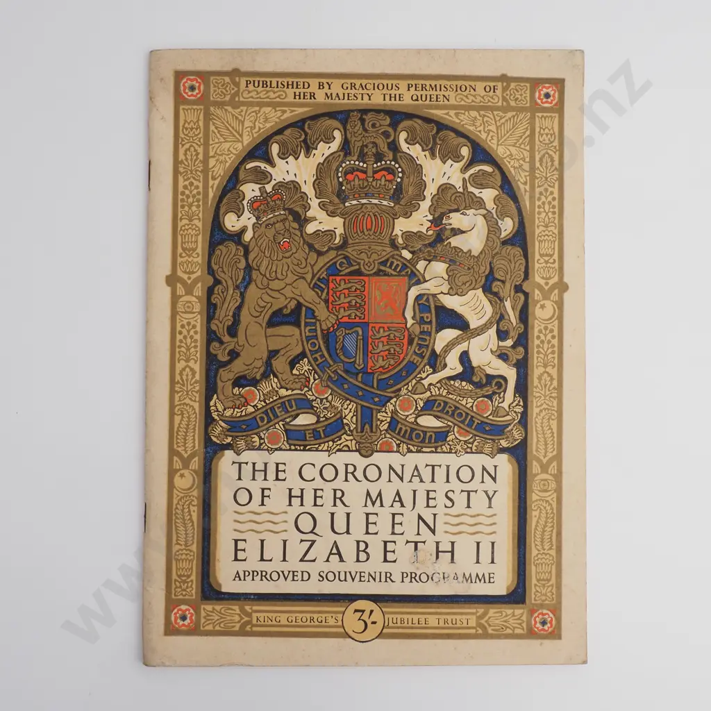 Book On The Coronation Of Her Majesty Queen Elizabeth Image 1++