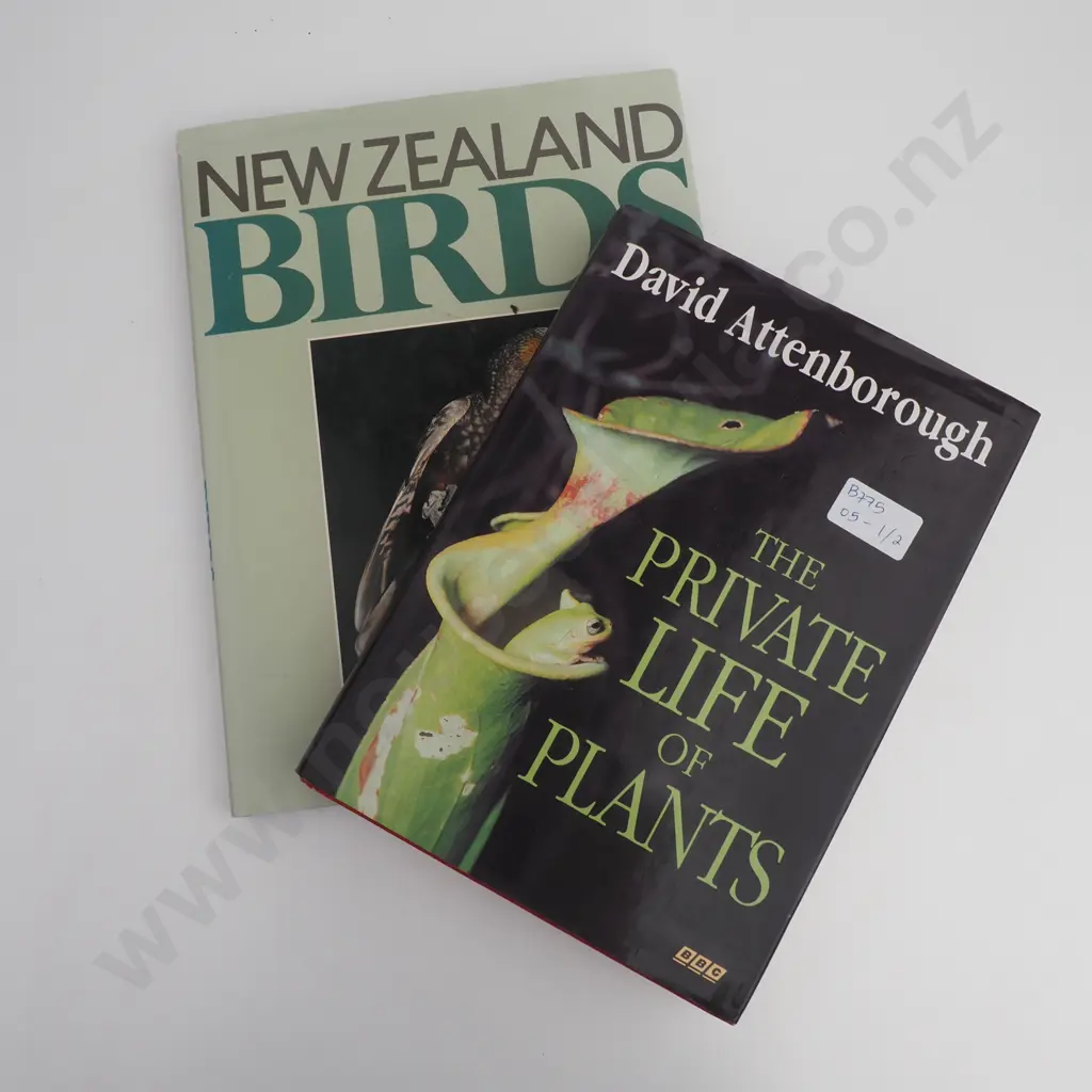Collection of Two Books - Birds and Plants Image 1++