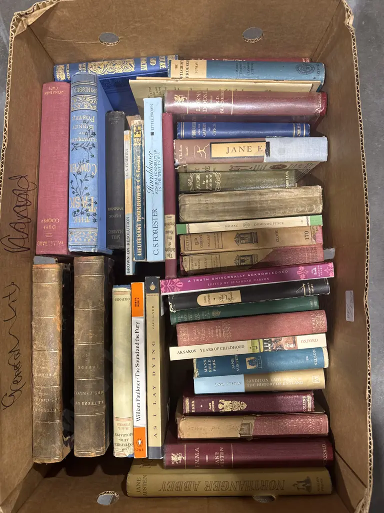 A Large Assortment of Vintage & Antique Literature Image 1++