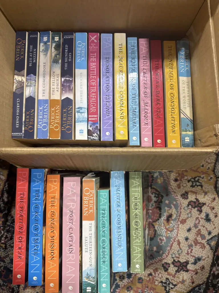 A Large Quantity of Patrick O'Brian Paperback Novels Image 1++