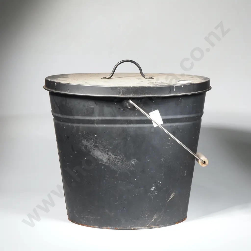 Oval Fireside Ash Bucket Image 1++