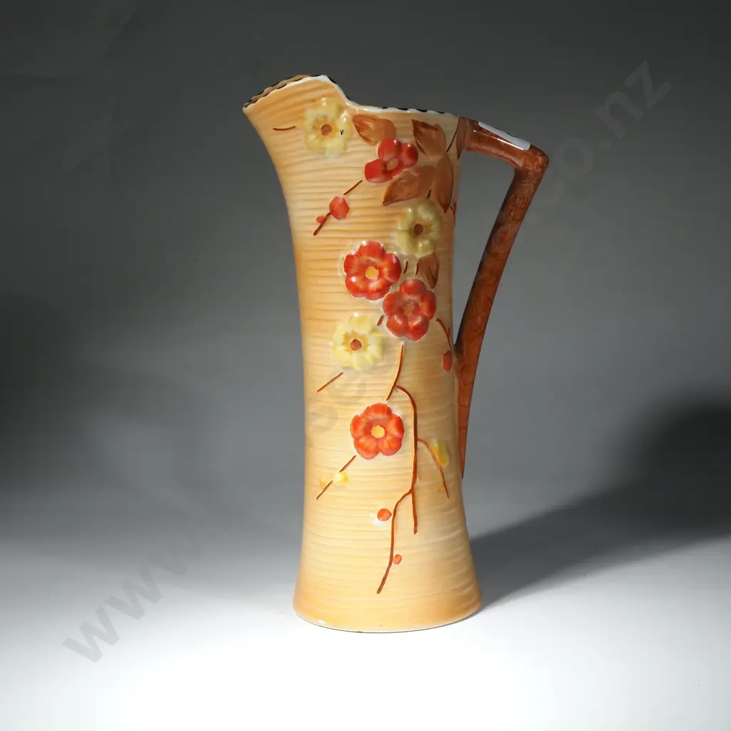 Maling Ribbed Jug w Embossed Blossom Decoration Image 1++