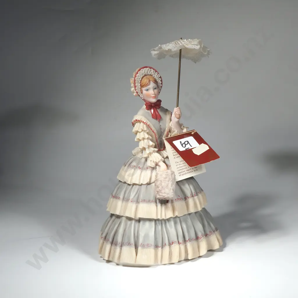 Capodimonte "DEAR" Figurine Manufactured by the Dear Giorgio Studio Image 1++