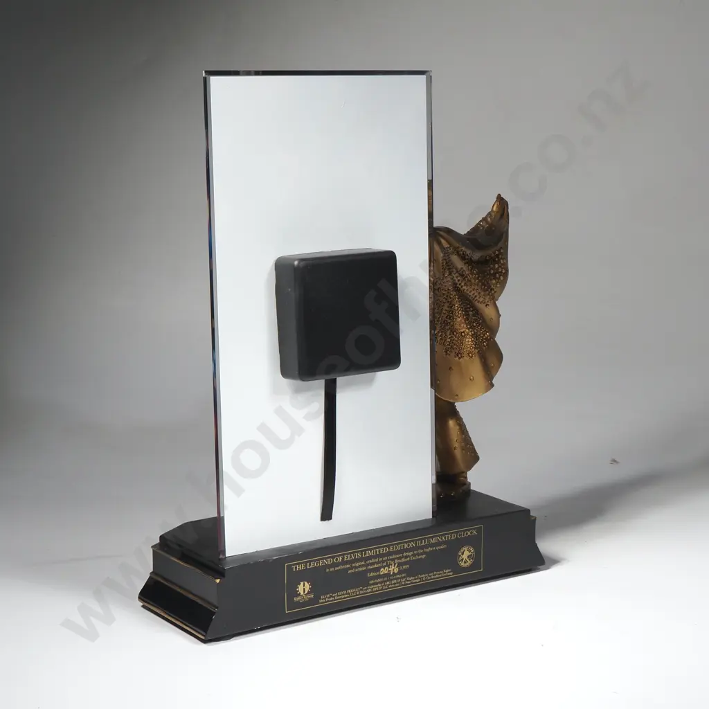 The Legend of Elvis Limited Edition Illuminated Clock LE 46/9999 Image 1++