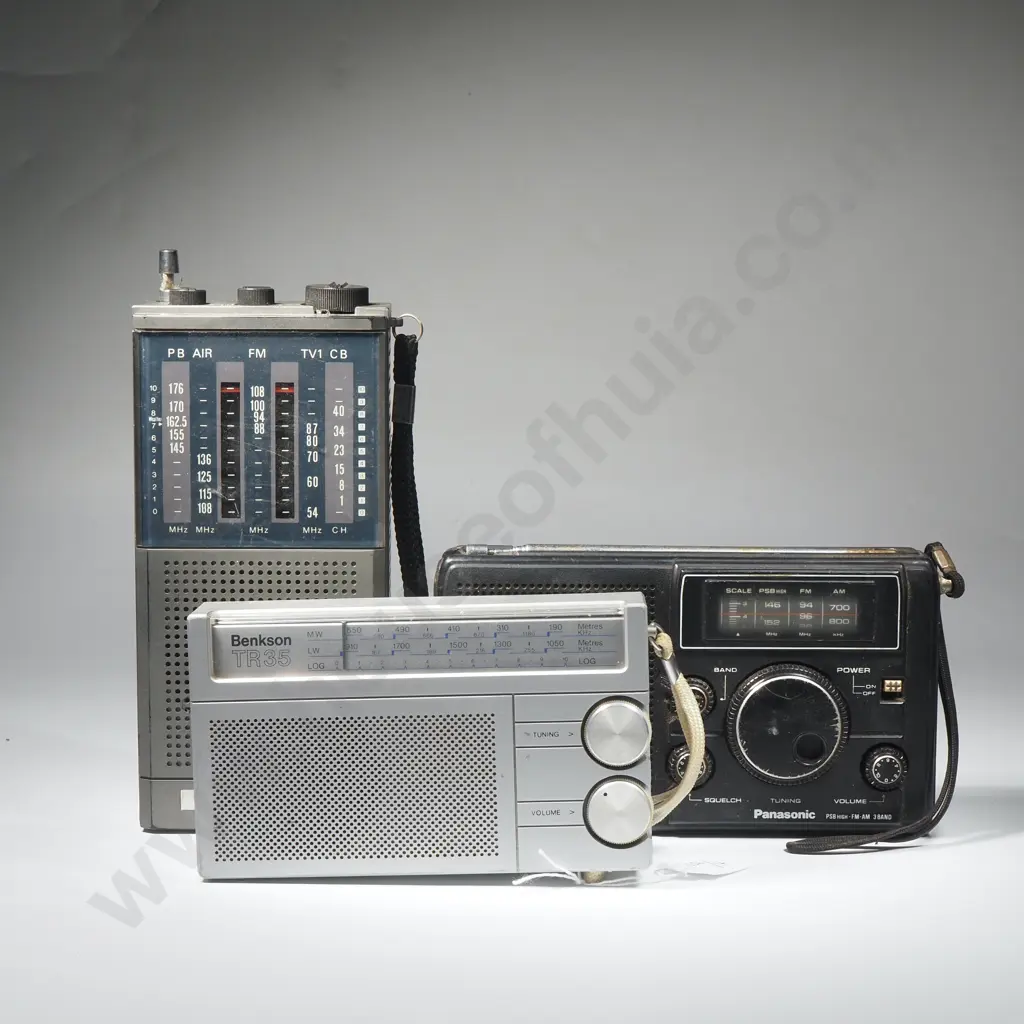 Three Vintage Portable Radios Circa 1970, Benkson TR38, Panasonic RF -1102 & a Digitor D-2838 Multi Band Receiver Image 1++