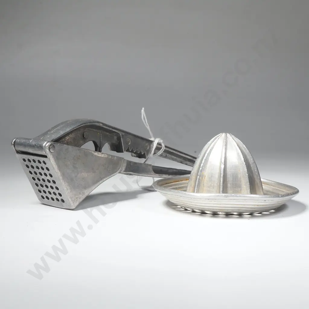 Vintage Garlic Crusher & Lemon Squeezer Image 1++