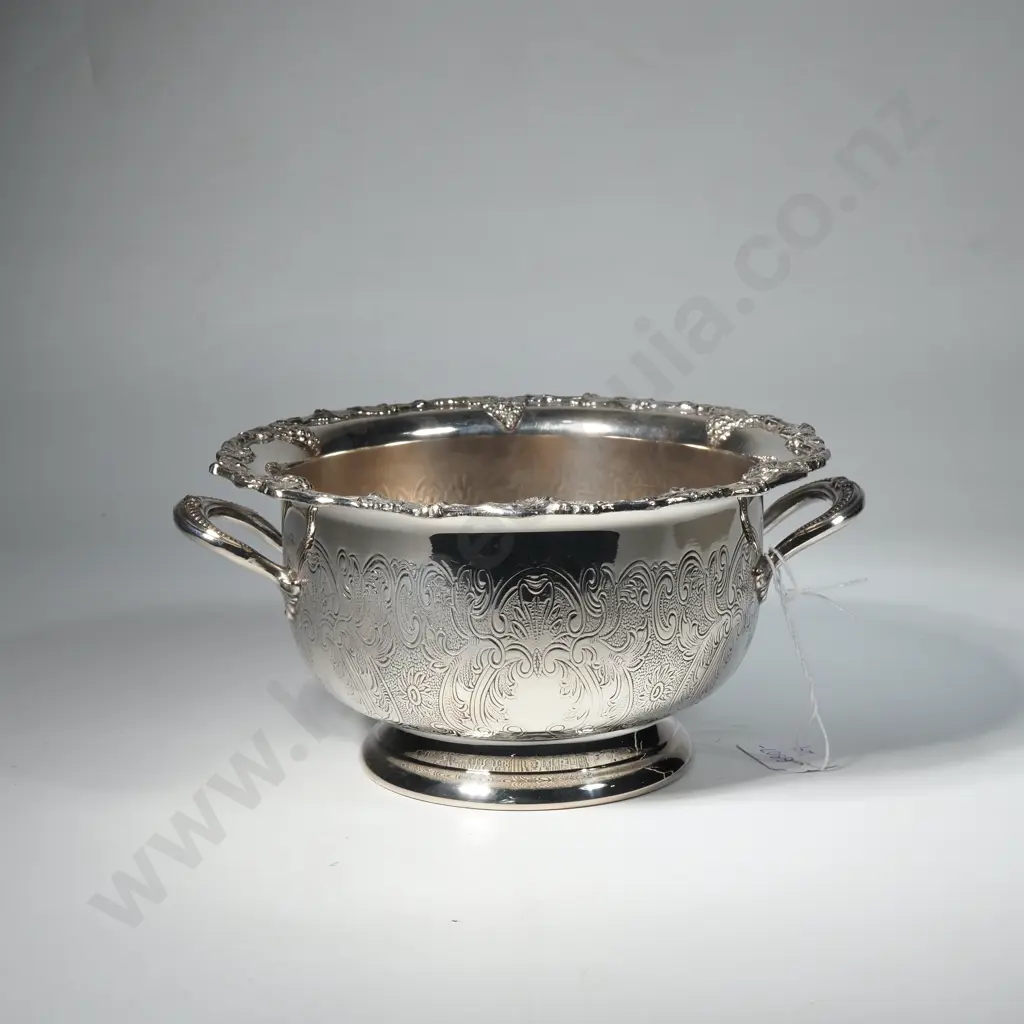 Silver Plated Bowl with Grapes Motif Image 1++
