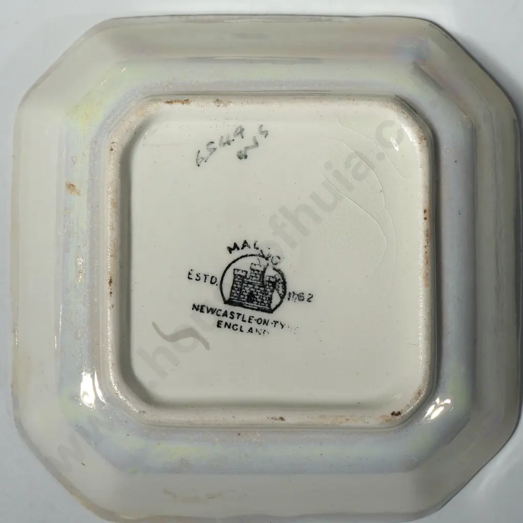 Maling Lustre Small Basket, Double Handled Small Bowl & Two Square Dishes Image 1++