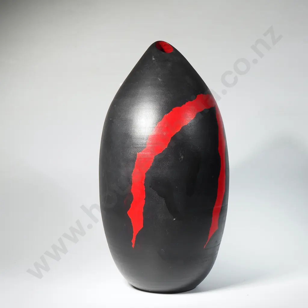 NZ Studio Pottery Vessel - Signed 'RW', Dated 1984 Image 1++