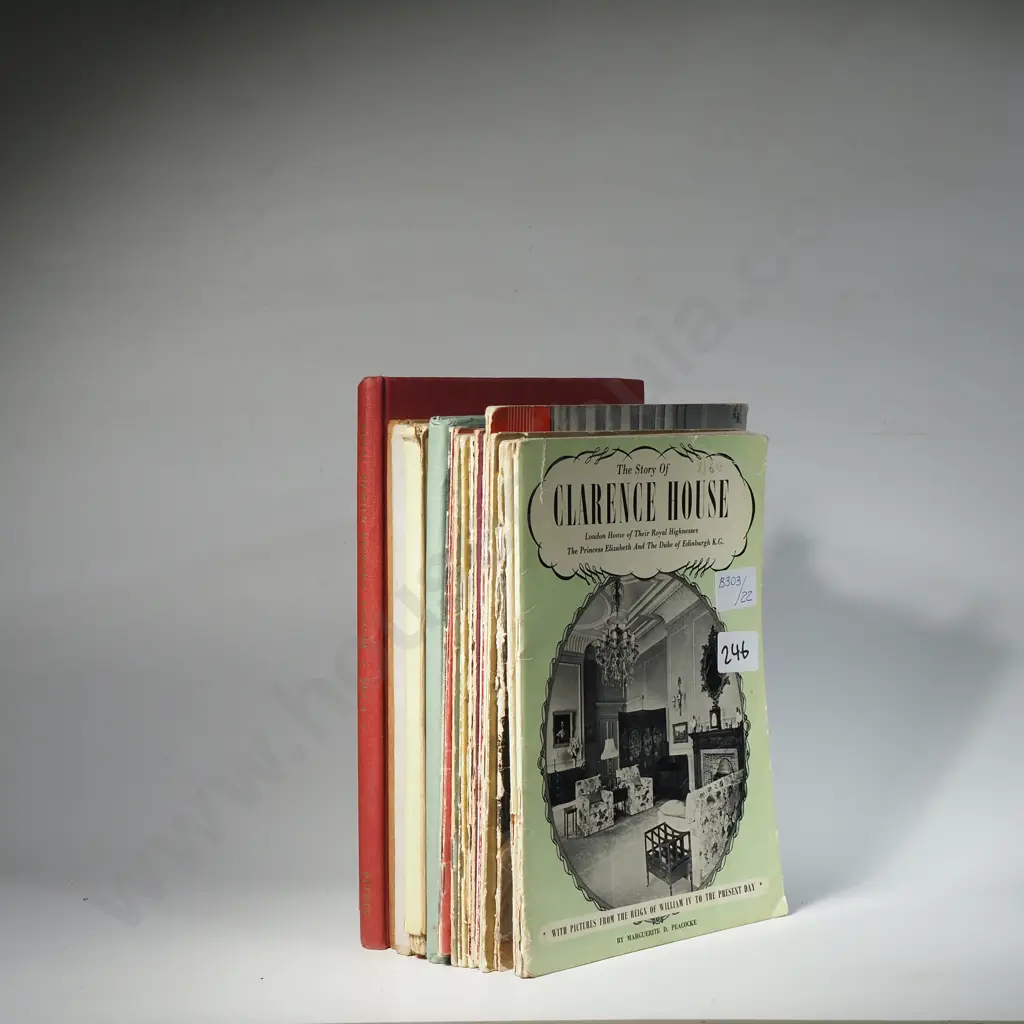 Assorted British Royalty Themed Books & Booklets Image 1++