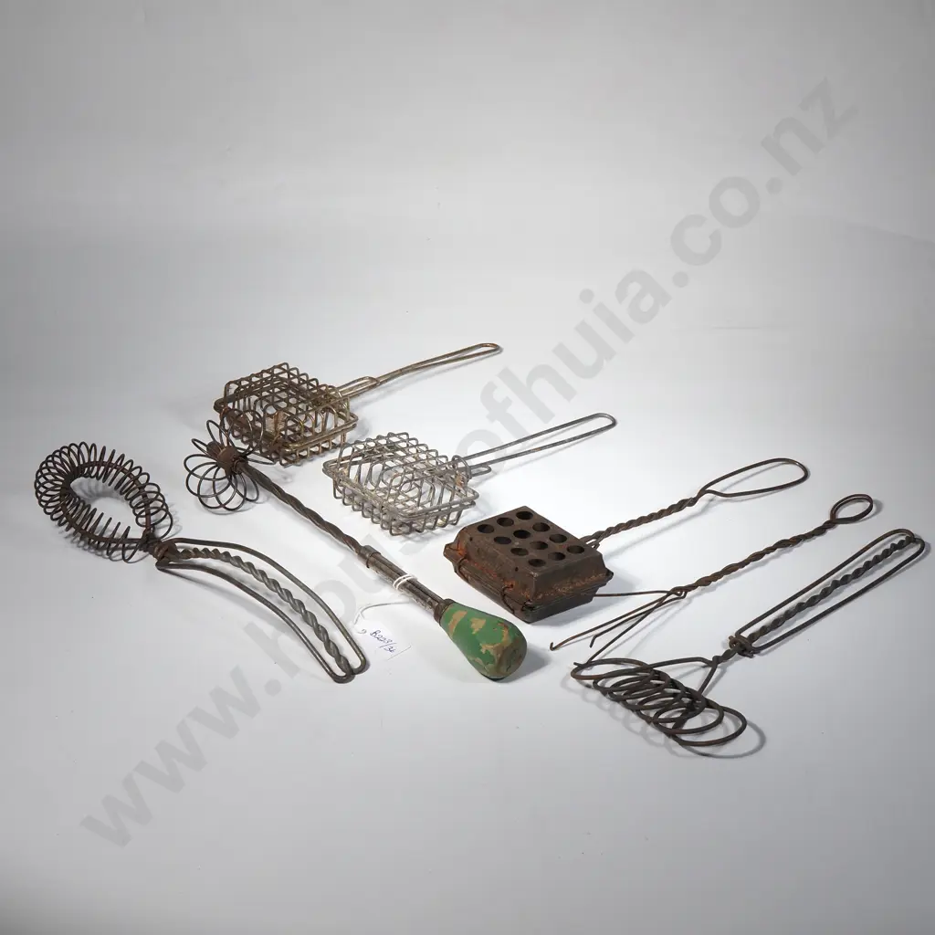 Collection of Early Kitchenalia Including Tin Plate Wisks, Soap Cages & Egg Beater Image 1++