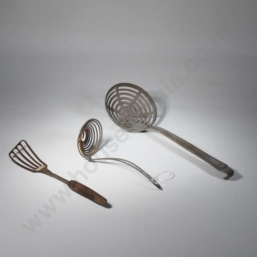Collectioonof Vintage Metal Kitchen Utensils including a Skimmer Spoon, Spatula & an Egg Separator Image 1++
