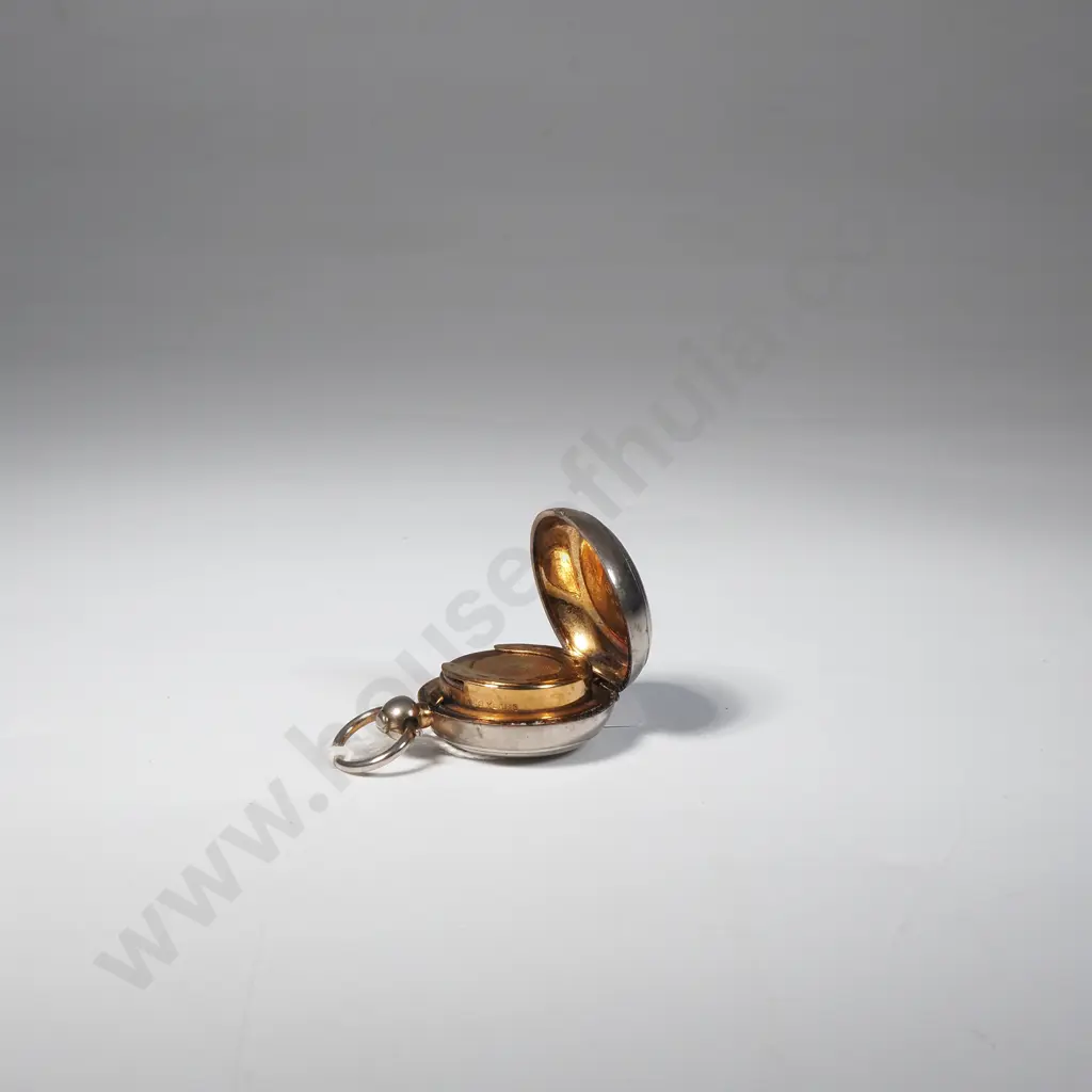 Silver Plated Sovereign Case Image 1++