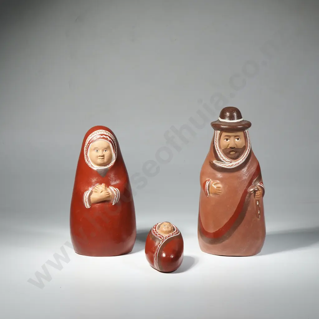 Peruvian Terracotta Clay Family Figures Image 1++