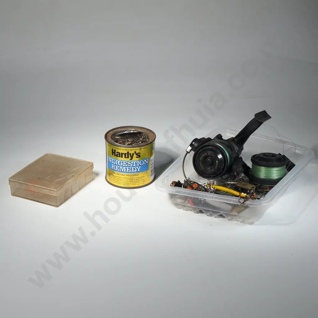 Ryobi D4 Demon Drag Graphite Fishing Reel, Spinners & Hooks Image 1++