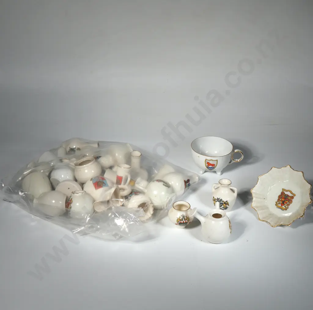 Thirty Miniature China Souvenir Items Image 1++