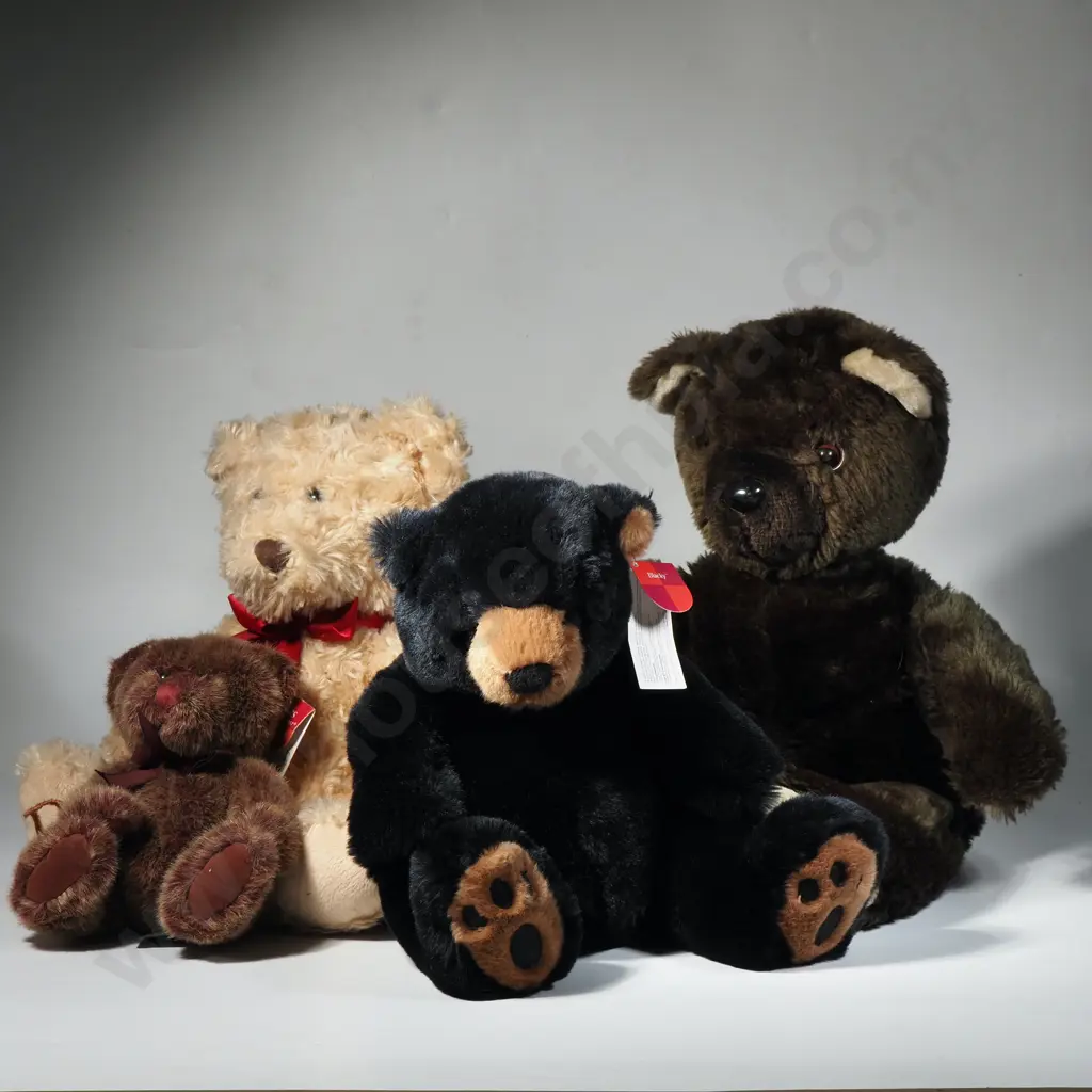 Four Teddy Bears in Varying Sizes & Colours Image 1++
