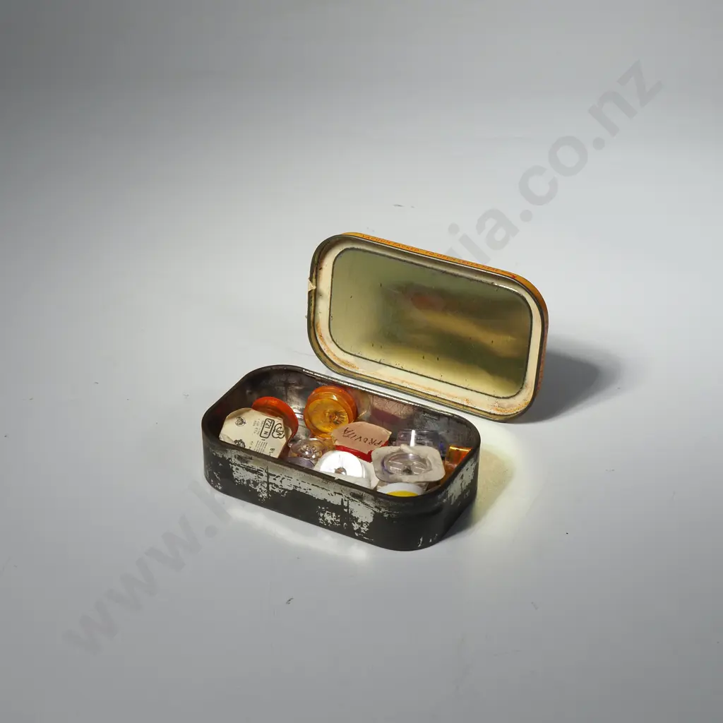 Quantity of Vintage Watch Parts -Watch Wheels in a 'Erinmore Tobacco' Tin Image 1++