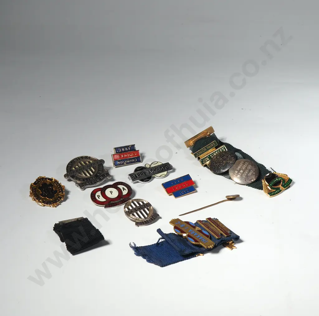 Quantity of Mainly Bowling Badges & Memorablia  Image 1++