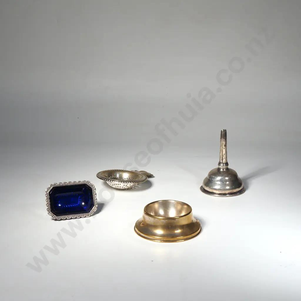 Silver Plated Wine Funnel, Tea Strainer & Plated Salt w Blue Glass Liner (A/F) Image 1++