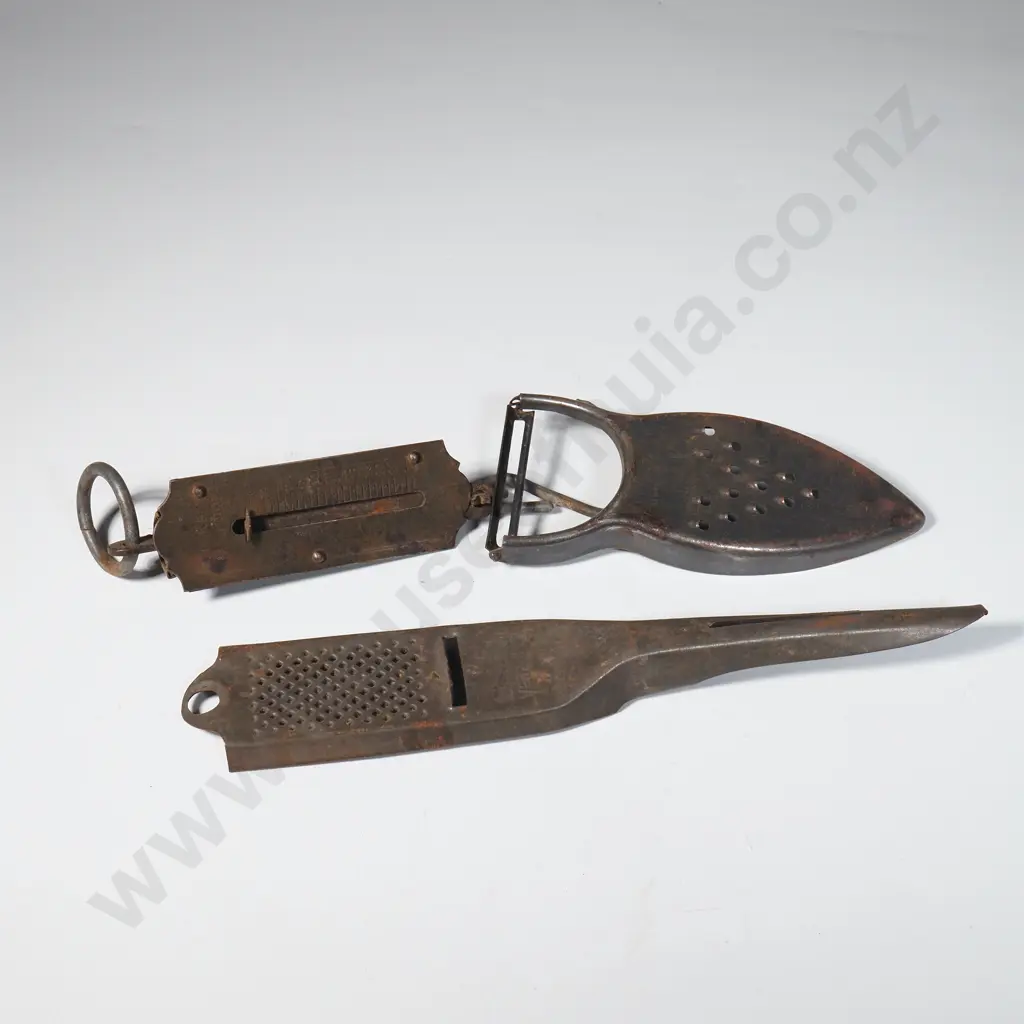 Vintage S & S Devault Arrowhead Vegetable Peeler & Grater, Rasp Style Kitchen Grater & a Brass Pocket Balance Scale Image 1++