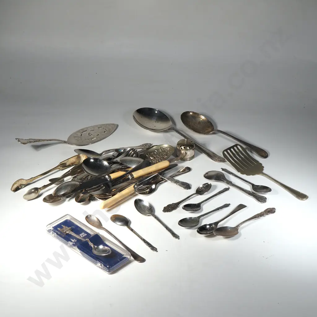 Quantity of Silver Plate Cutlery including Teaspoons, Cake Forks, Cake Slice, Serving Spoons Image 1++