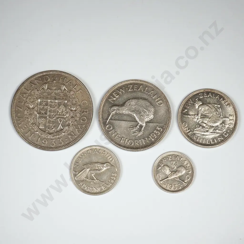 1933 FIVE COIN DATE SET, E.F OR BETTER MIN CCV$385 Image 1++