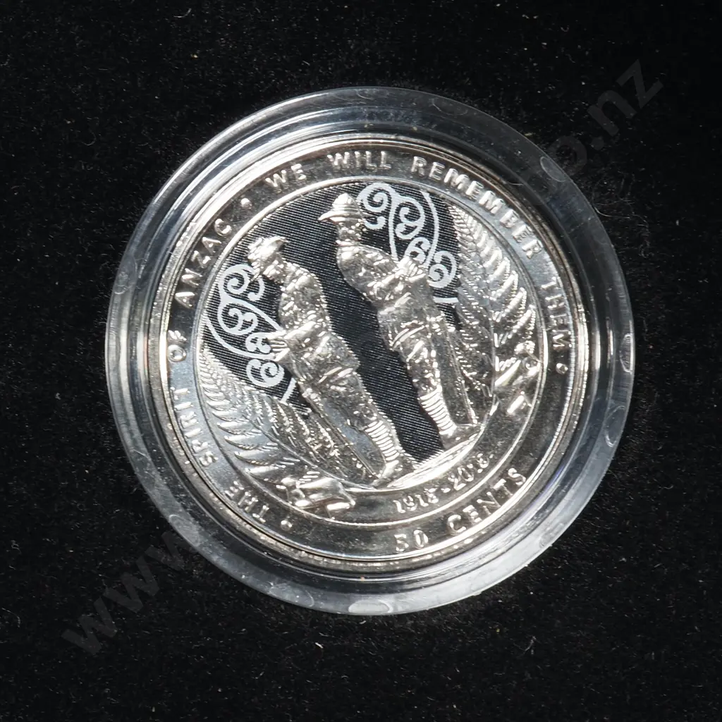 2015 ANZAC UNC 50 CENTS IN STAFF ISSUE RESERVE BANK PLUSH CASE, C.V $350 Image 1++