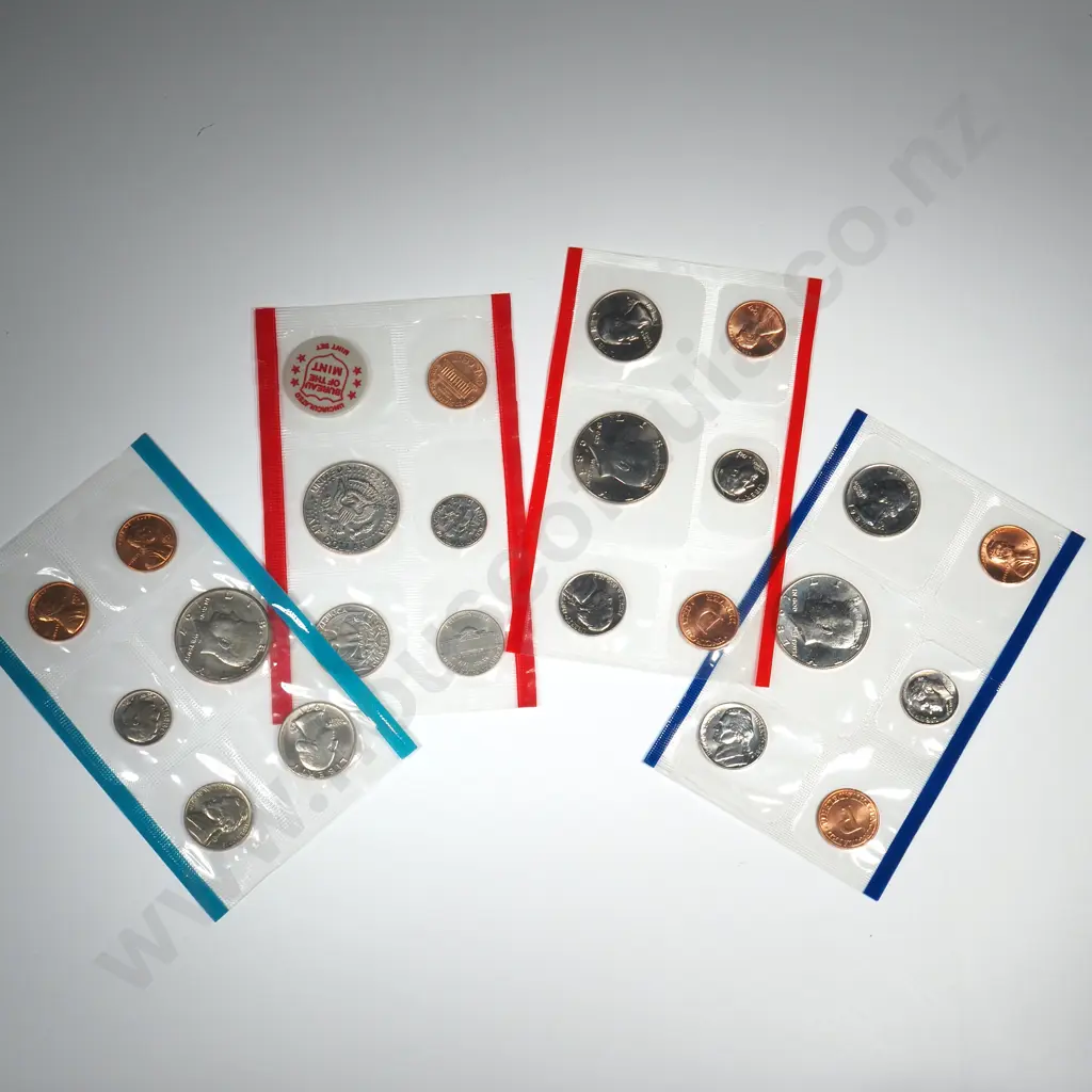 2 x 1971, 2 x 1987, Uncirculated Mint Sets - P & D Mints Image 1++