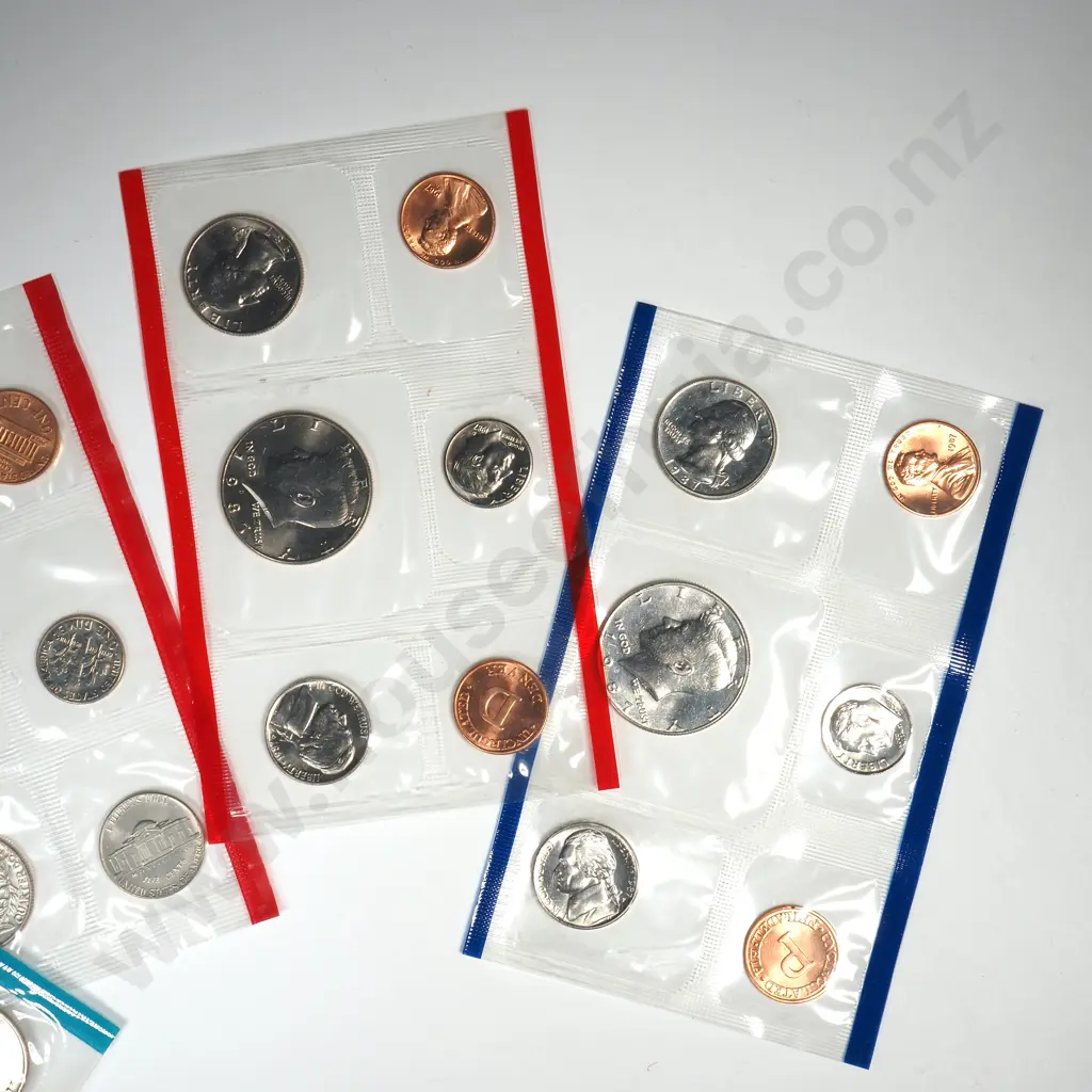 2 x 1971, 2 x 1987, Uncirculated Mint Sets - P & D Mints Image 1++