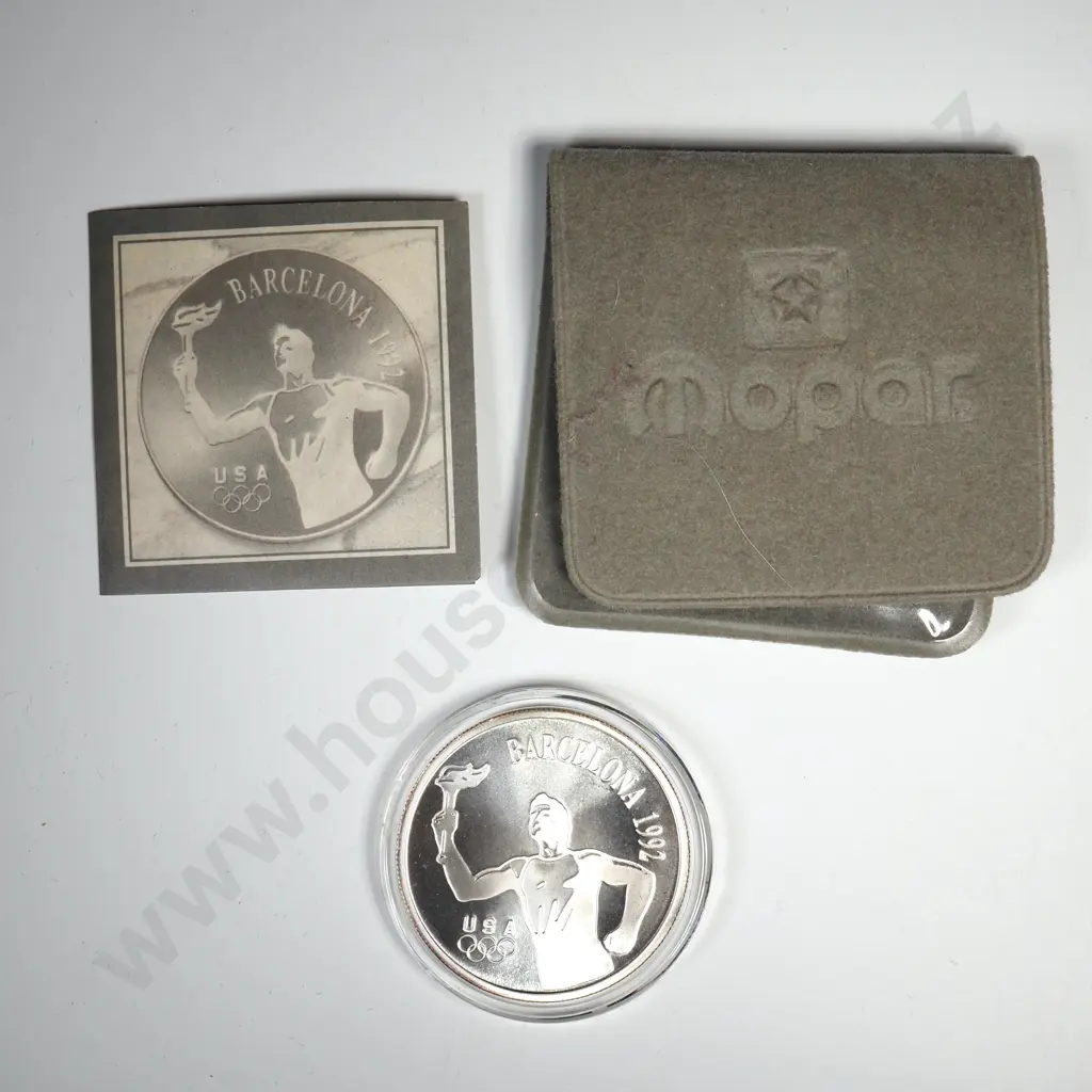 1992 Barcelona Olympic Commemorative - one troy ounce .999 silver Image 1++