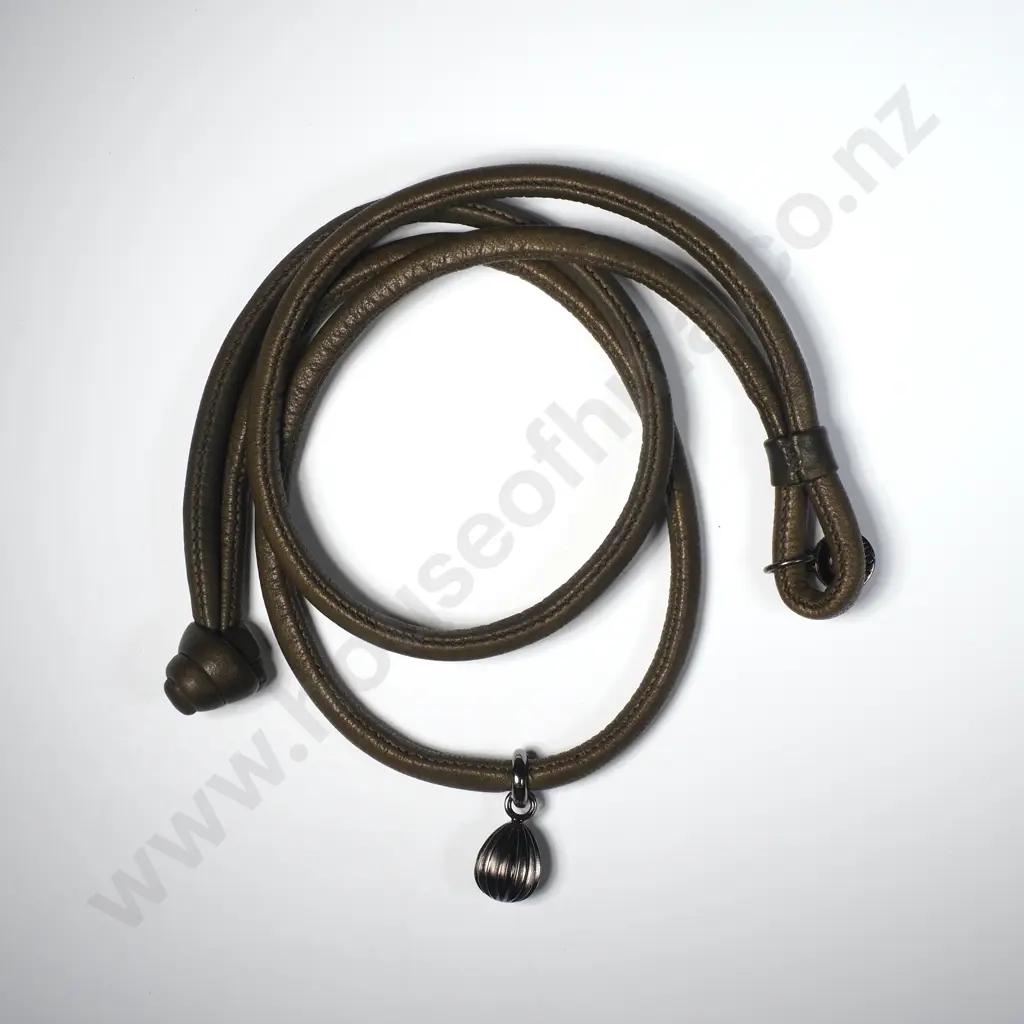 Ole Lynggaard Denmark 'Sweet Drops', Green Leather Bracelet & Silver Charm w Box Image 1++