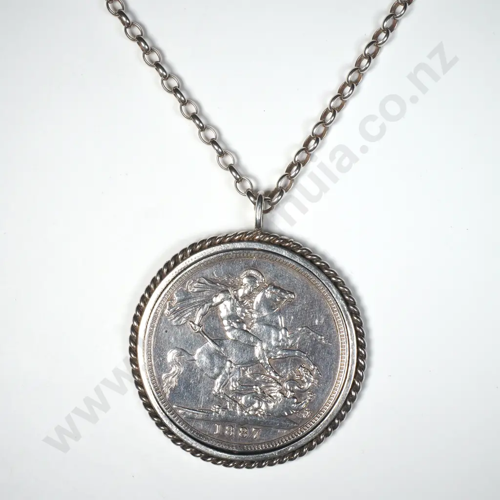 1887 UK Full Crown Spinner Pendant on Belcher Link Necklace Image 1++