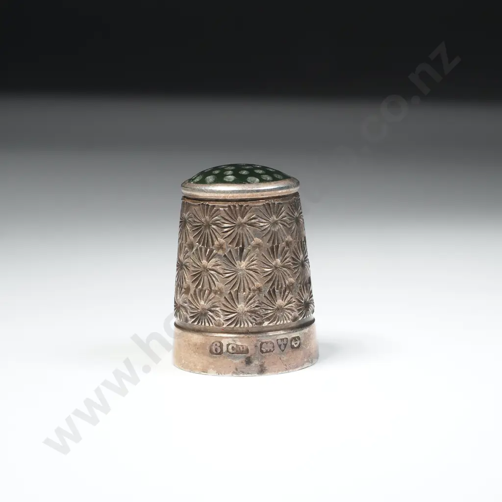 Victorian Sterling Silver Thimble w Greenstone Top Image 1++